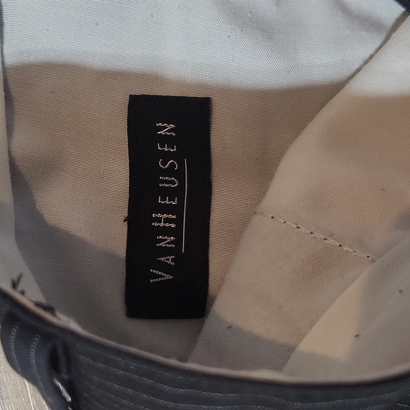 VANHEUSEN Boys' Black Pinstripe Flat Front Polyester Rayon Dress Pants - 16 Slim - Picture 3 of 16